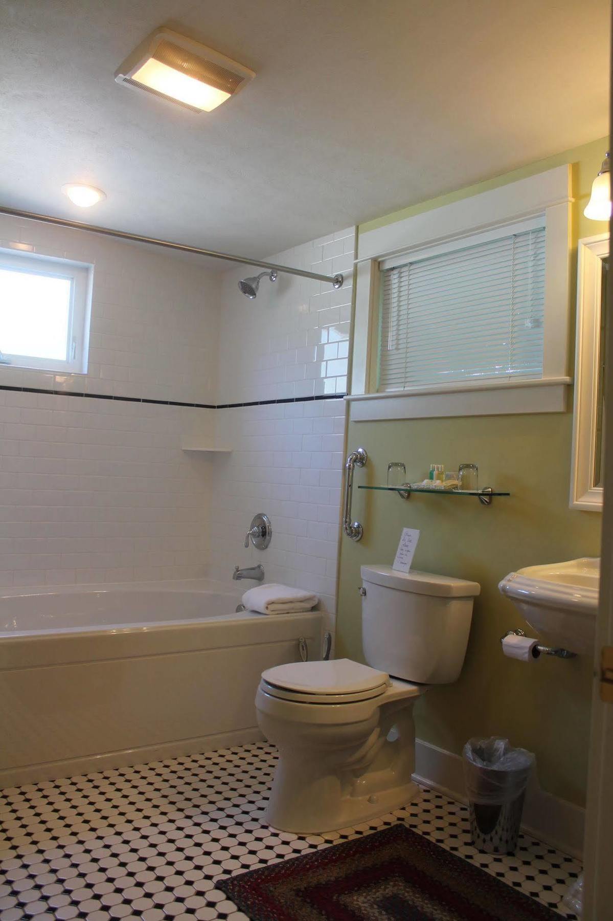 Captain'S Cottage Suites Grand Haven Eksteriør bilde