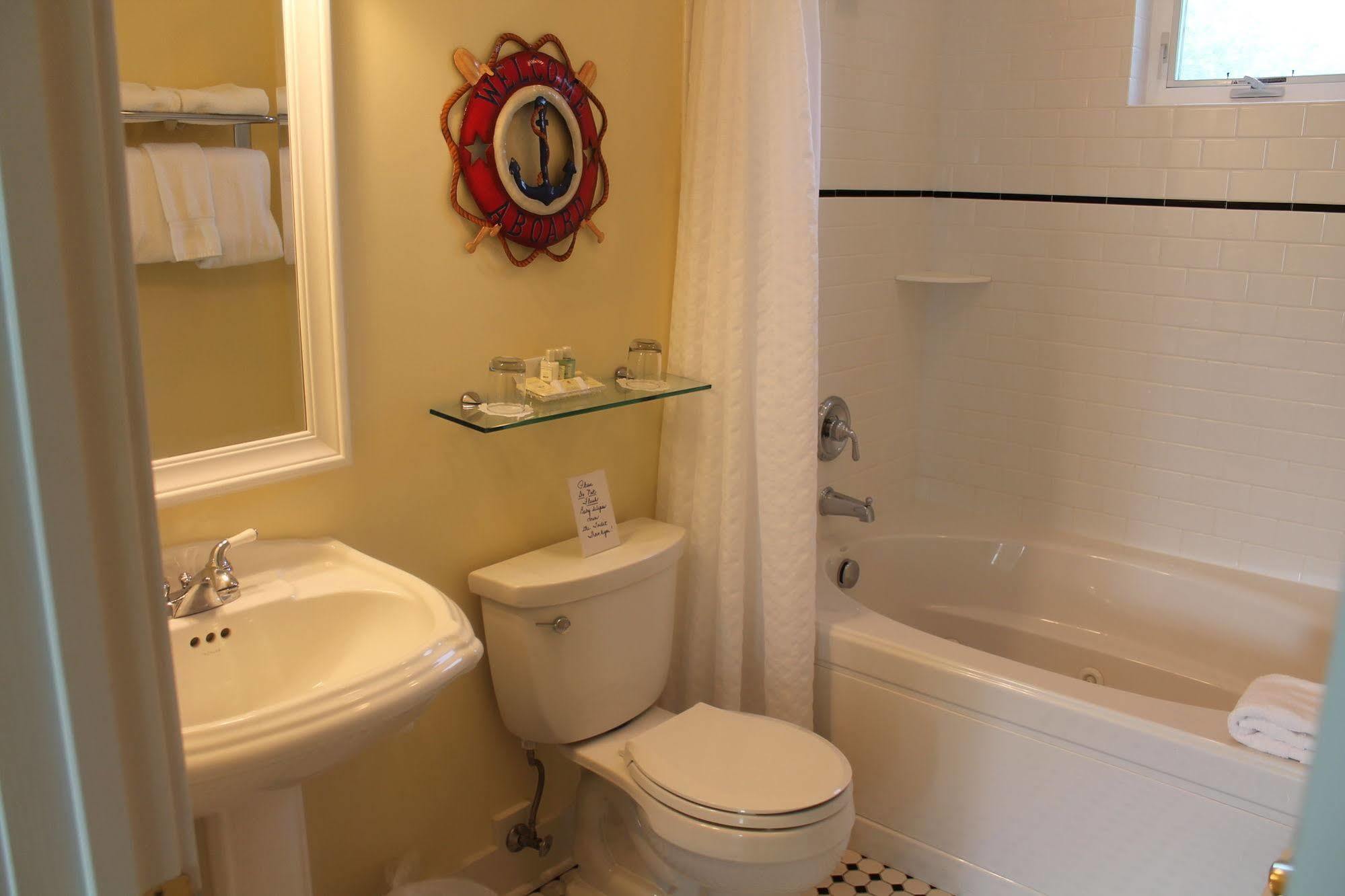 Captain'S Cottage Suites Grand Haven Eksteriør bilde